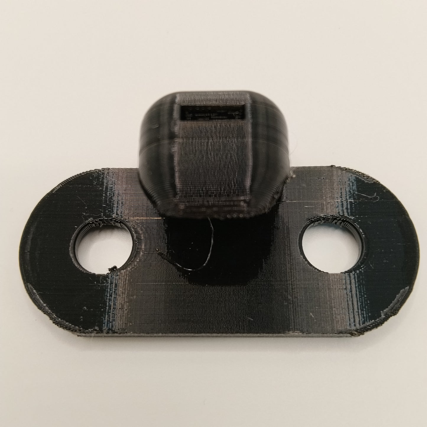 Soporte parachoques delantero Nissan Terrano2 R20 62046-7F000