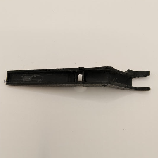 GATILLO PORTON TRASERO NISSAN TERRANO