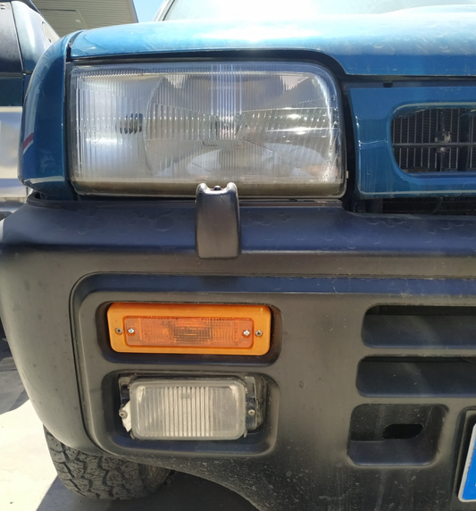 Piloto Intermitente Delantero Nissan Terrano Rectangular