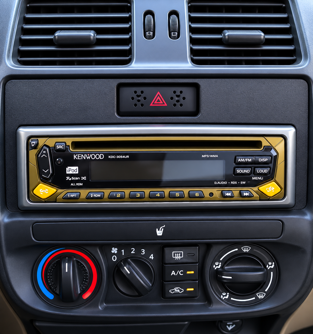 Marco Adaptador para Autorradio Nissan Terrano II (1993–2007) — Sin Botón Warning, Instalación Directa