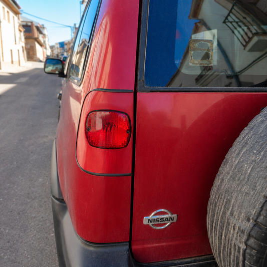 Piloto Trasero Freno Nissan Terrano II (1993–2006) — Carcasa + Piloto Homologado ITV Incluido